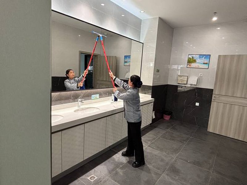 苏州物业管理：都市微缩画卷