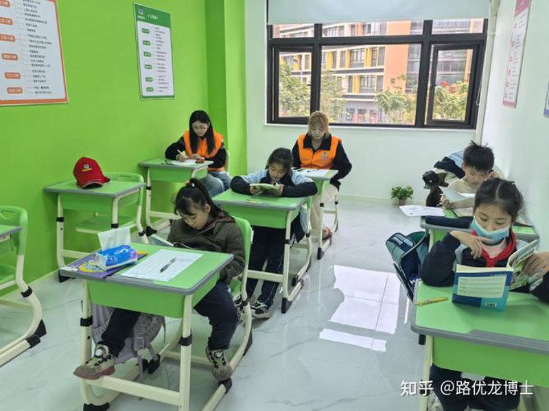 物业保安服务：守护家园的安全网
